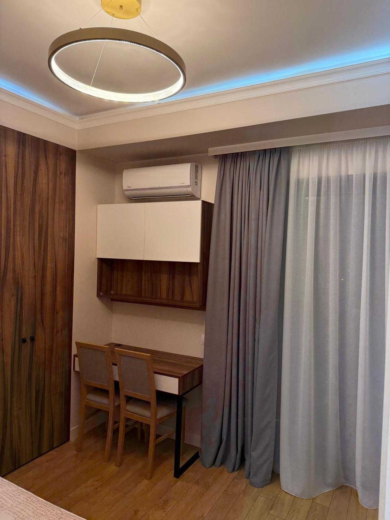 Tbilisi Hilton Apartment מראה חיצוני תמונה